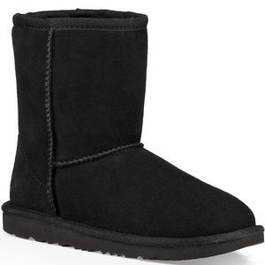 UGG women’s classic short II black suede boots